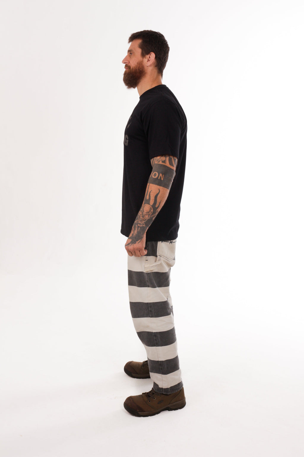 Camiseta masculina manga curta “All Black” – modelagem tradicional