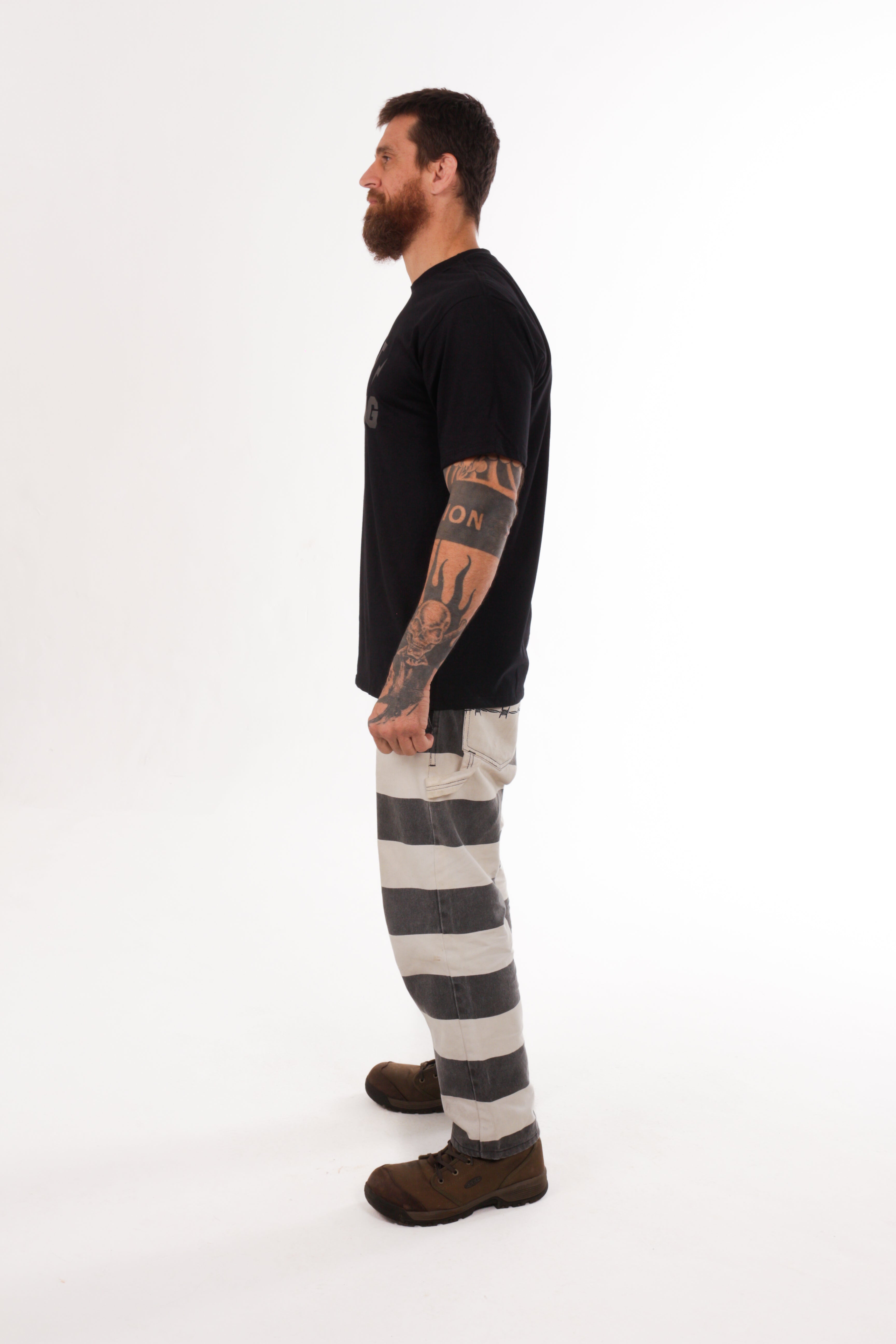 Camiseta masculina manga curta “All Black” – modelagem tradicional