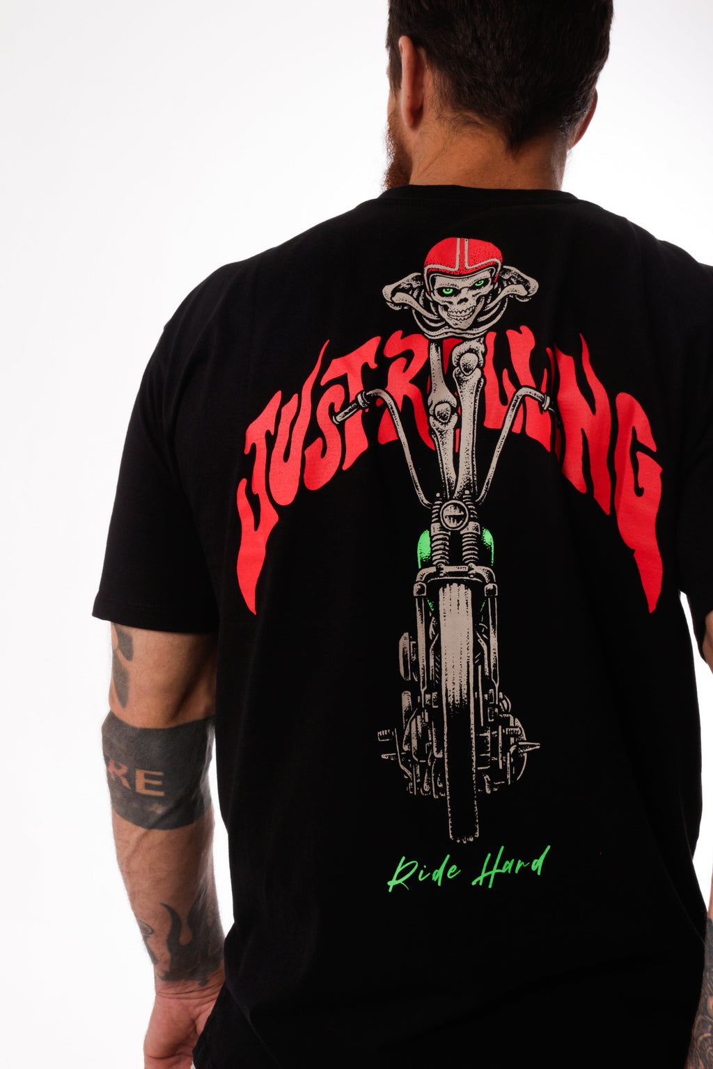 Camiseta Manga Curta "Caveira Surf" - Modelagem Tradicional