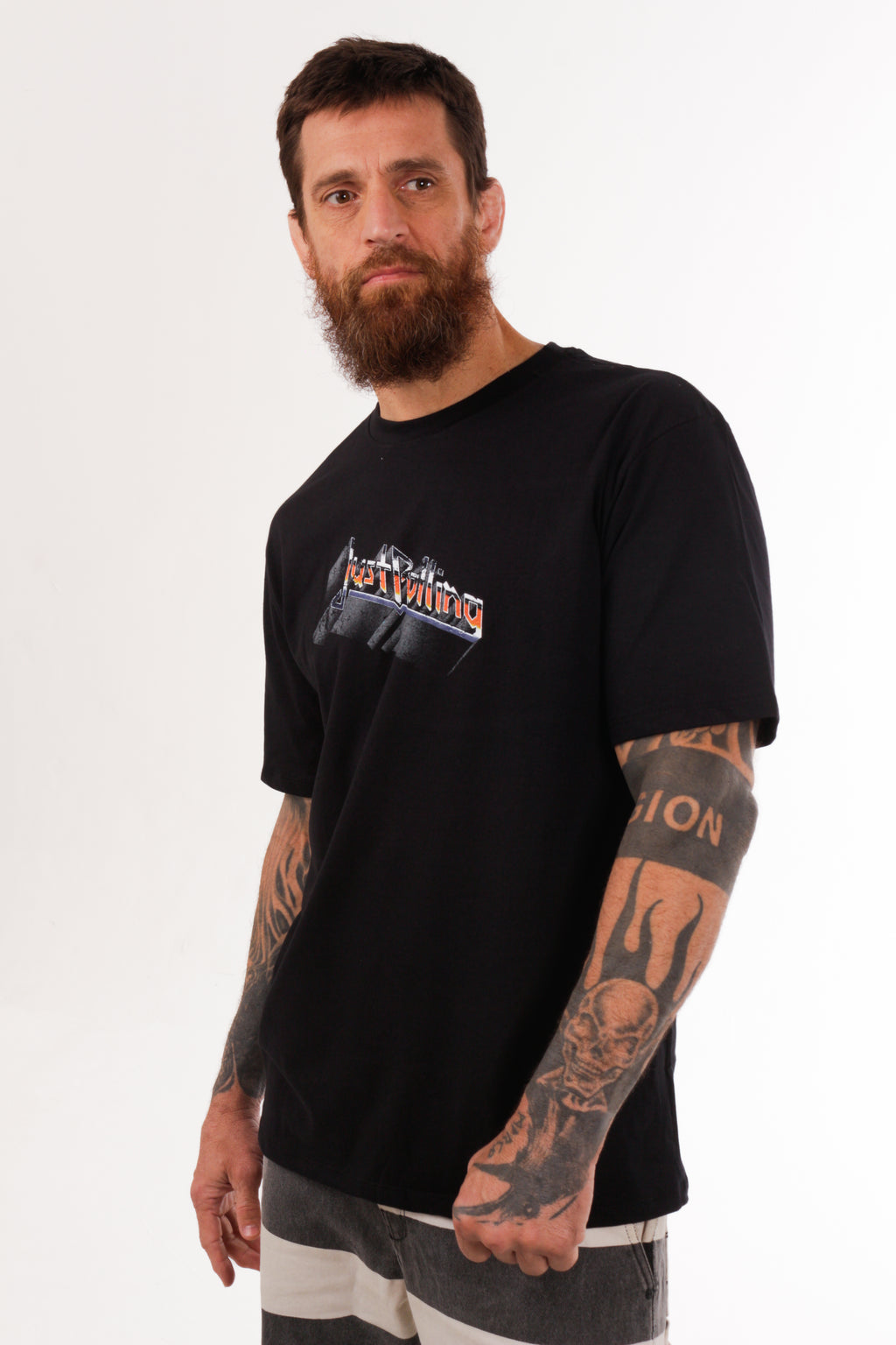 Camiseta masculina manga curta “Judas Priest" – modelagem tradicional