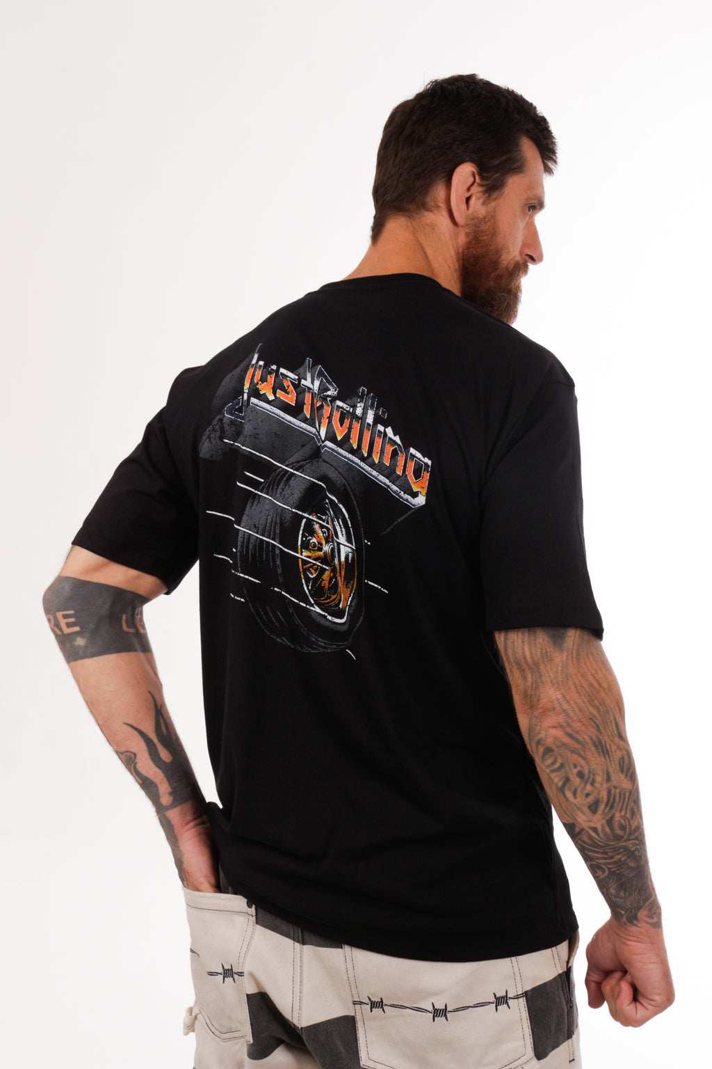 Camiseta masculina manga curta “Judas Priest" – modelagem tradicional