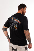 Camiseta masculina manga curta “Judas Priest" – modelagem tradicional